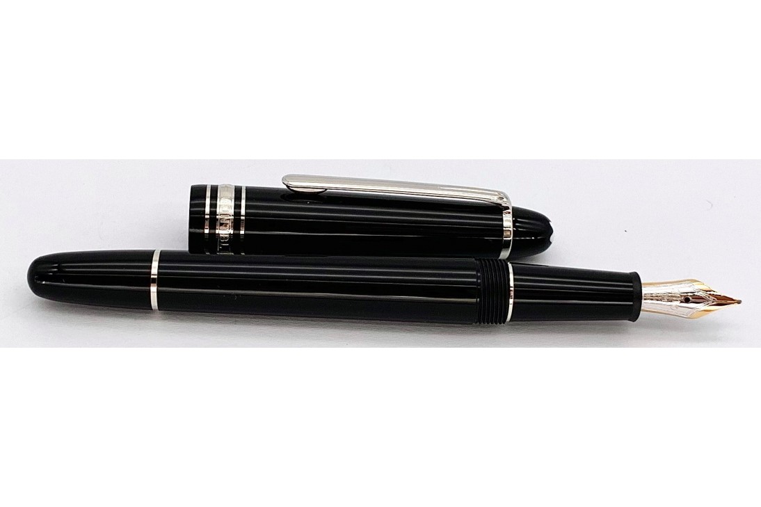 Montblanc MB.106521 Meisterstück Platinum-Coated Classique Fountain Pen