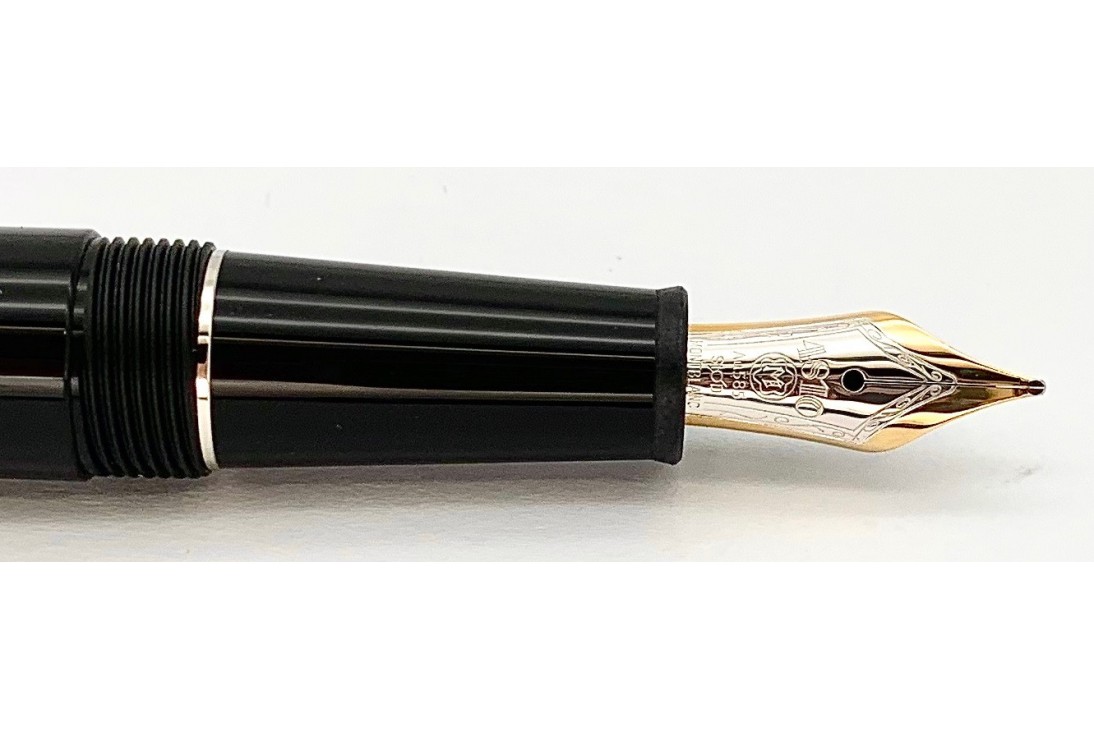 Montblanc MB.106521 Meisterstück Platinum-Coated Classique Fountain Pen