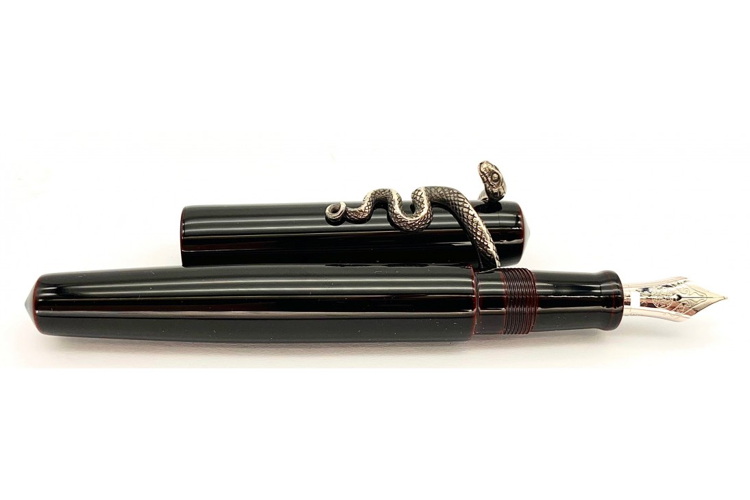 Nakaya Piccolo Long Writer Kuro Tamenuri Fountain Pen with Snake Stopper