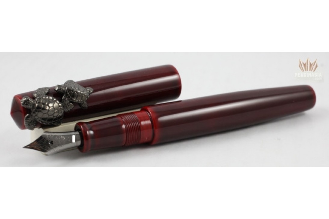 Nakaya Piccolo Long Writer Aka Tamenuri with Turtle Stopper Fountain Pen