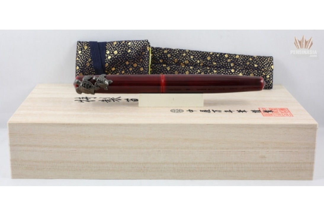 Nakaya Piccolo Long Writer Aka Tamenuri with Turtle Stopper Fountain Pen