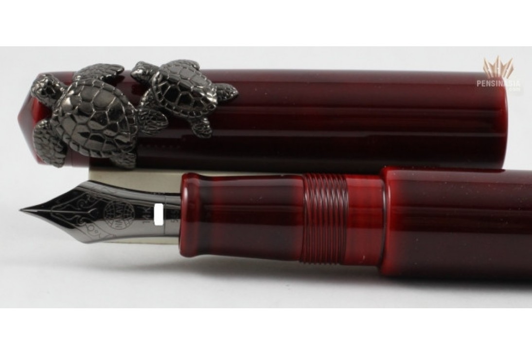 Nakaya Piccolo Long Writer Aka Tamenuri with Turtle Stopper Fountain Pen
