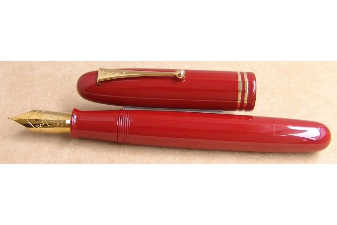 Namiki Emperor Vermilion Roiro Urushi Lacquer with Ring Fountain Pen