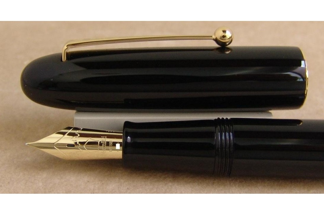 Namiki Yukari Royale Urushi Black Fountain Pen