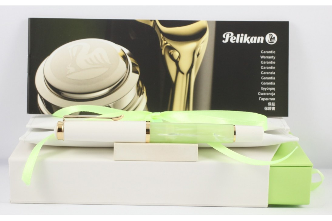 Pelikan Classic M200 Pastel Green Fountain Pen
