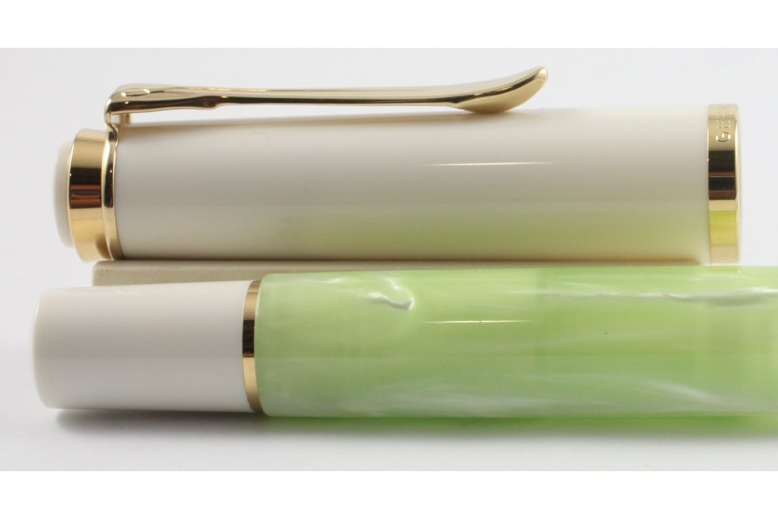Pelikan Classic M200 Pastel Green Fountain Pen