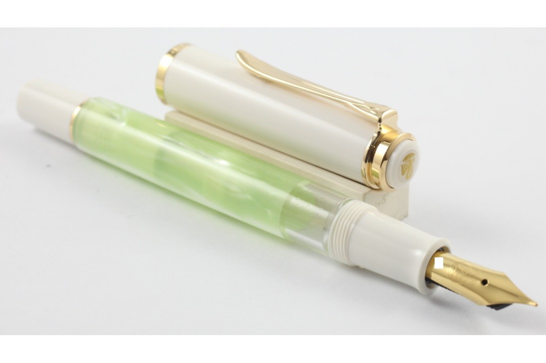 Pelikan Classic M200 Pastel Green Fountain Pen