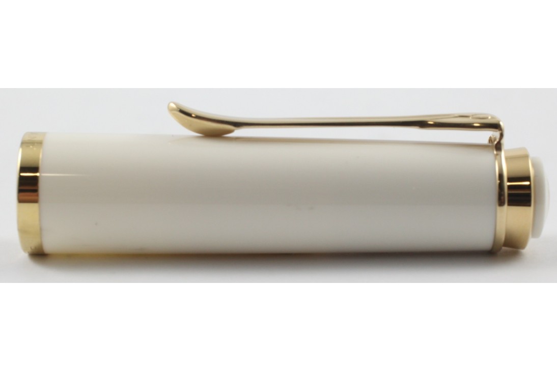 Pelikan Classic M200 Pastel Green Fountain Pen