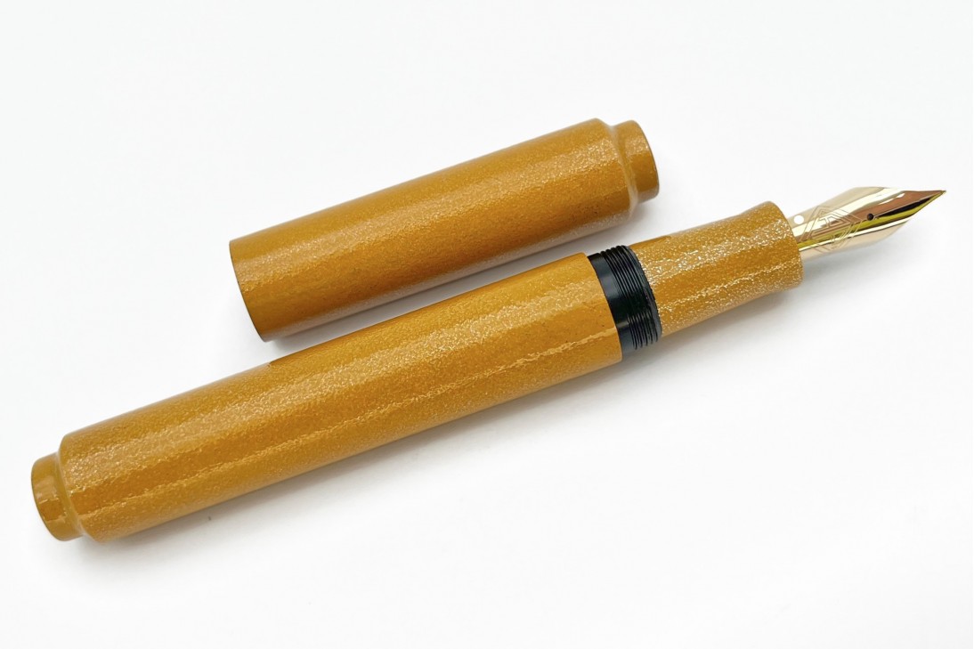 AP Limited Edition Urushi Lacquer Art Colors of the Cosmos Solaris Fountain Pen