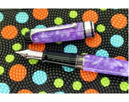 Aurora Limited Edition Optima 365 Lilac Fountain Pen