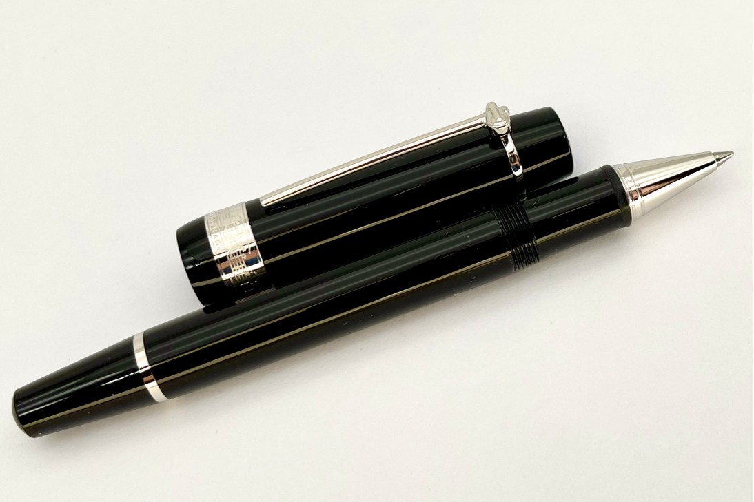 Montblanc MB.127641 Donation Homage To Frédéric Chopin Roller Pen and Notepad Set