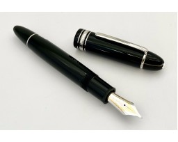 Montblanc MB.114227 Meisterstuck Platinum Coated 149 Fountain Pen