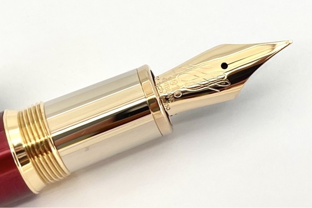 Montblanc MB.125331 Meisterstuck Calligraphy Solitaire Burgundy Lacquer Flexible Nib Fountain Pen