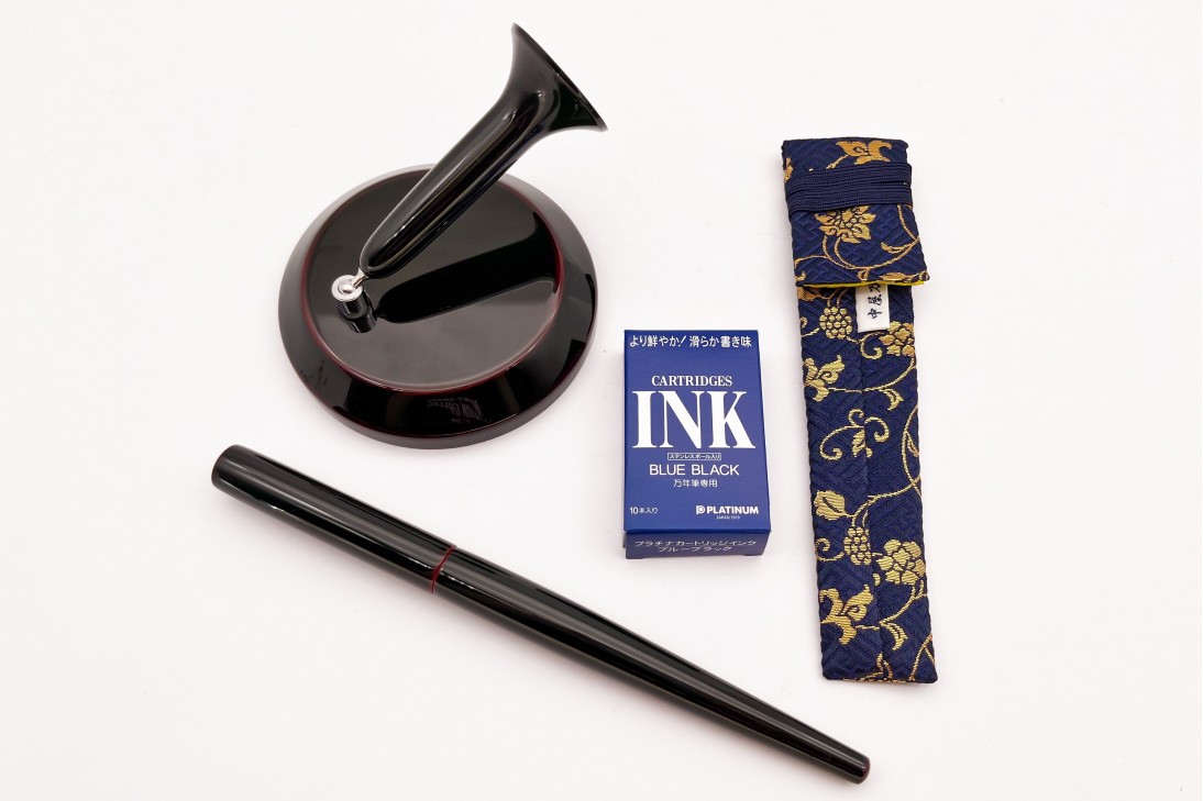 Nakaya Desk Pen Kuro-Tamenuri Fountain Pen with Stand