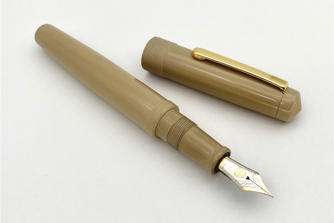 Nakaya Limited Edition Piccolo Long Writer Shiro String-Rolled Fountain Pen