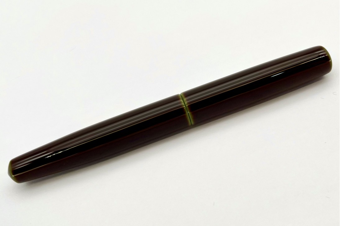 Nakaya Piccolo Long Cigar Heki-Tamenuri with 6 Black paws and Nashiji on Grip Section Fountain Pen