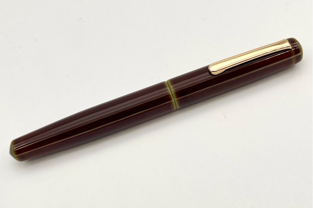 Nakaya Piccolo Long Writer Heki-Tamenuri with 6 Black paws and Nashiji on Grip Section Fountain Pen