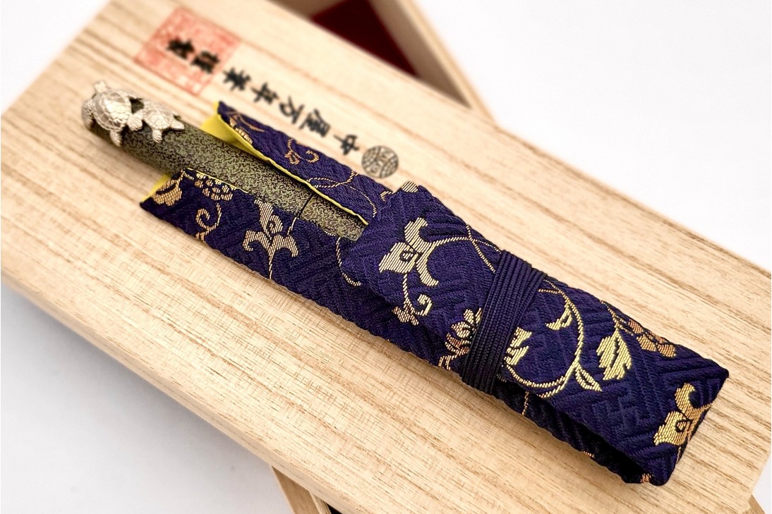Nakaya Piccolo Long Writer Ishime Kanshitsu Heki-Tamenuri Fountain Pen with Turtle Stopper