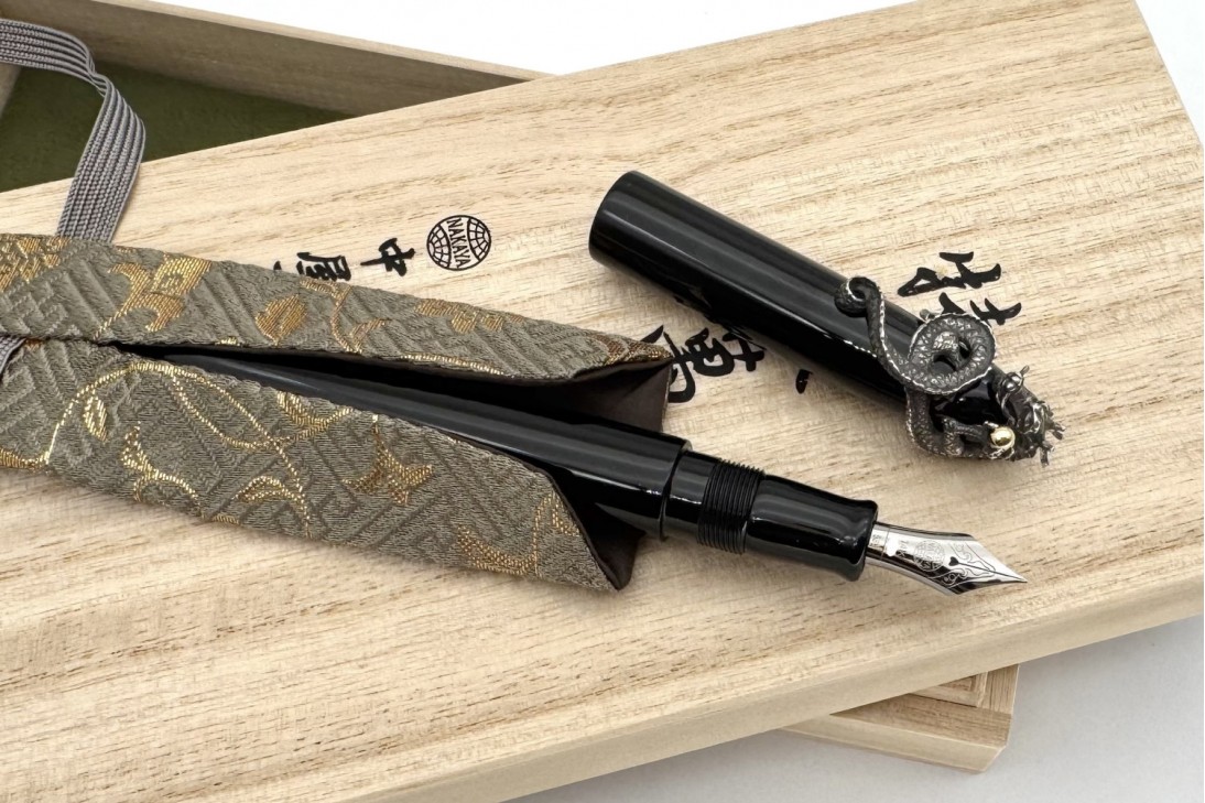 Nakaya Writer Portable Kuro-Roiro Fountain Pen with Fumigated Dragon and Jewel Stopper