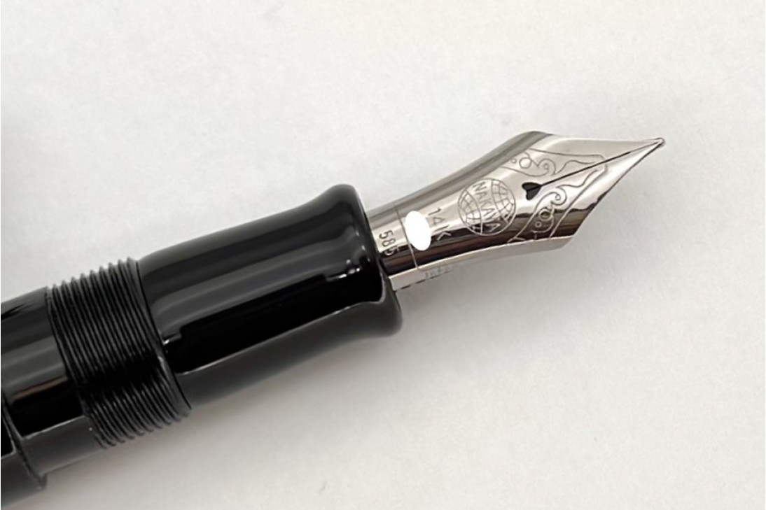 Nakaya Writer Portable Kuro-Roiro Fountain Pen with Fumigated Dragon and Jewel Stopper