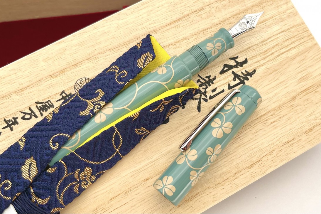 Nakaya Piccolo Long Writer Clover Arabesque (Motif in Shiro) Fountain Pen