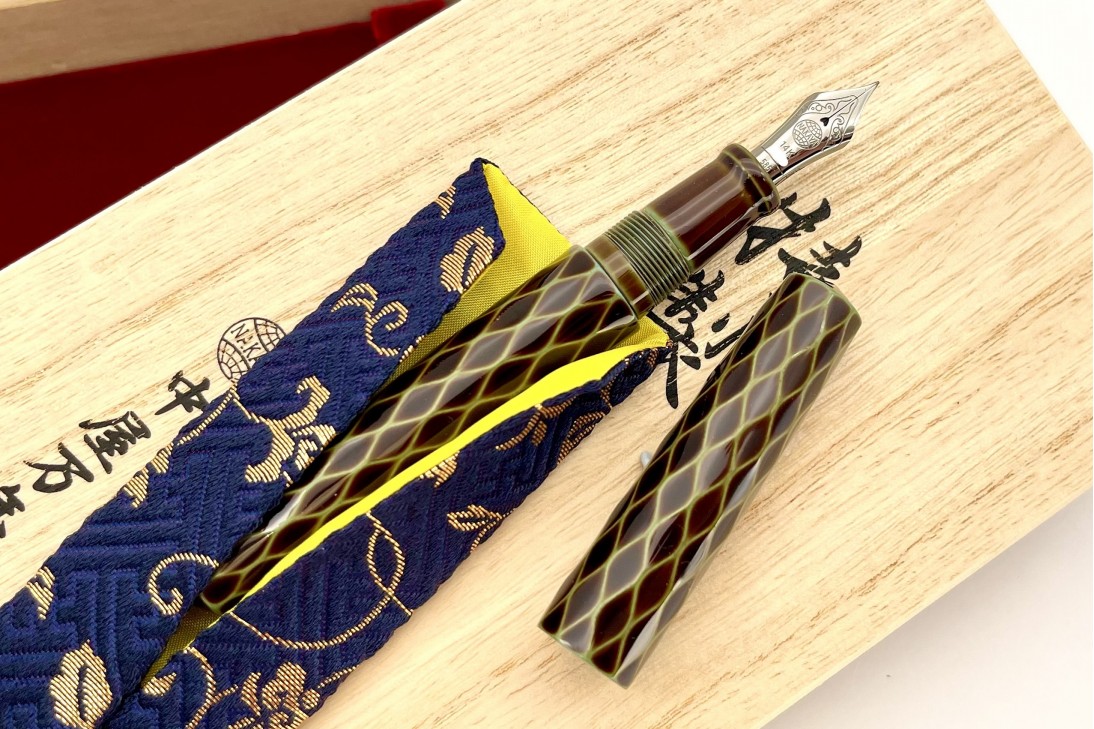 Nakaya Tsumugi Piccolo Cigar Amime (Heki-Tamenuri) Fountain Pen