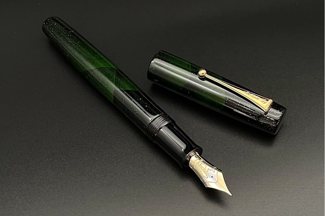 Namiki Aya Tokiwa Evergreen Fountain Pen