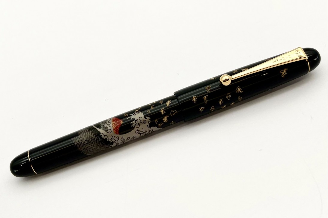 Namiki Nippon Art Makie Mt Fuji and Wave Roller Ball Pen