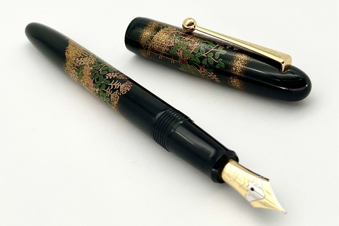 Namiki Yukari Flower Fence Fountain Pen M Nib