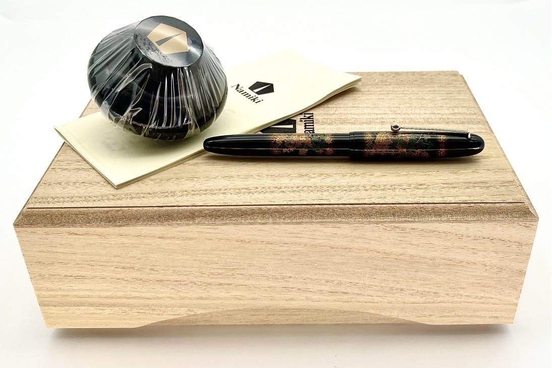 Namiki Yukari Flower Fence Fountain Pen M Nib