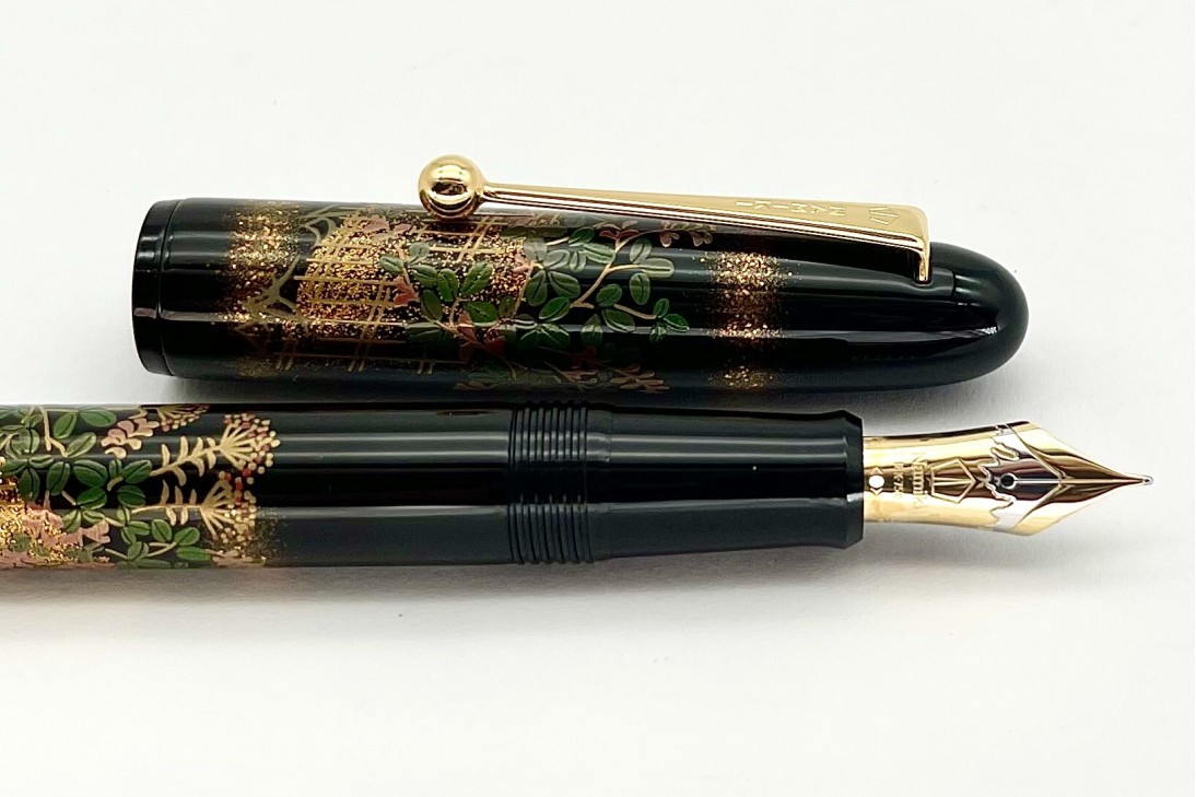 Namiki Yukari Flower Fence Fountain Pen M Nib