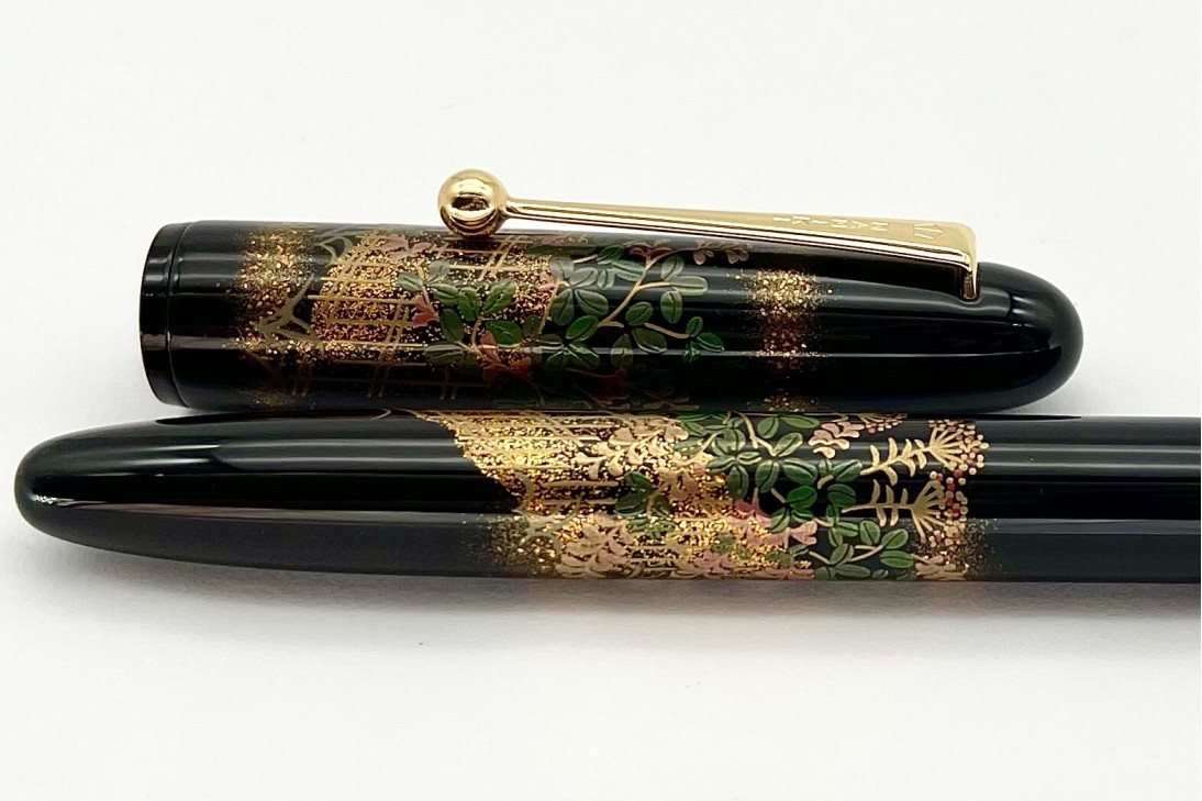 Namiki Yukari Flower Fence Fountain Pen M Nib