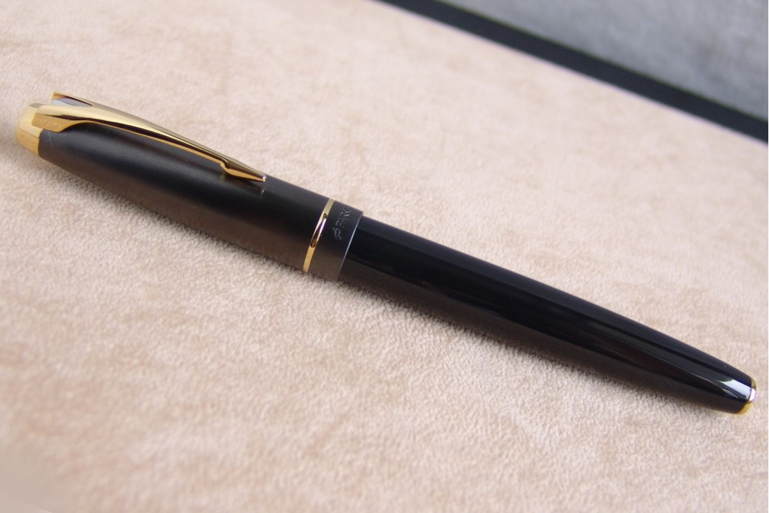 Parker 100 Cobalt Black GT Roller Ball Pen