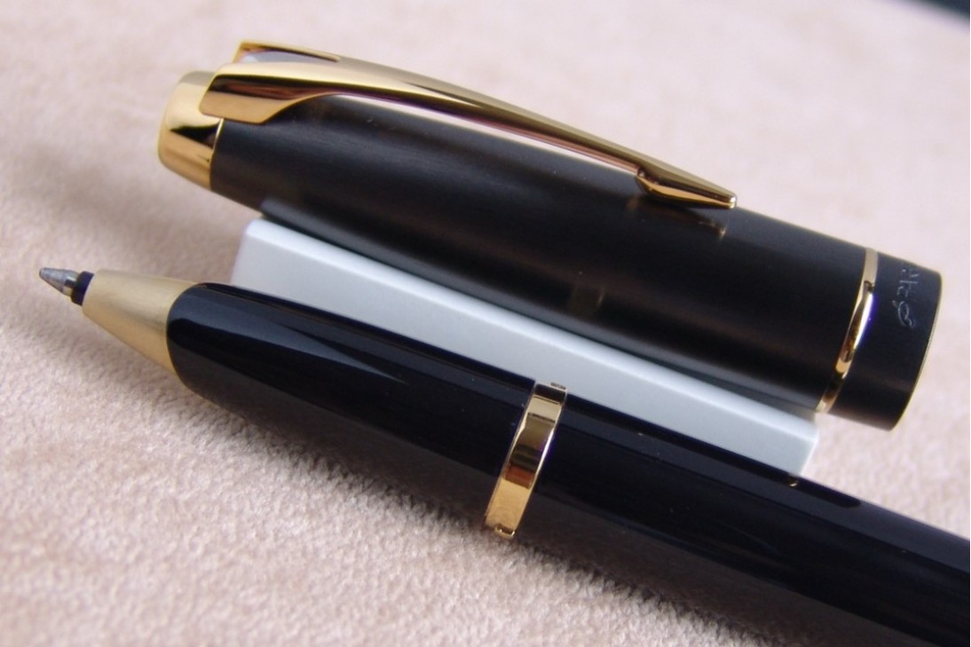 Parker 100 Cobalt Black GT Roller Ball Pen