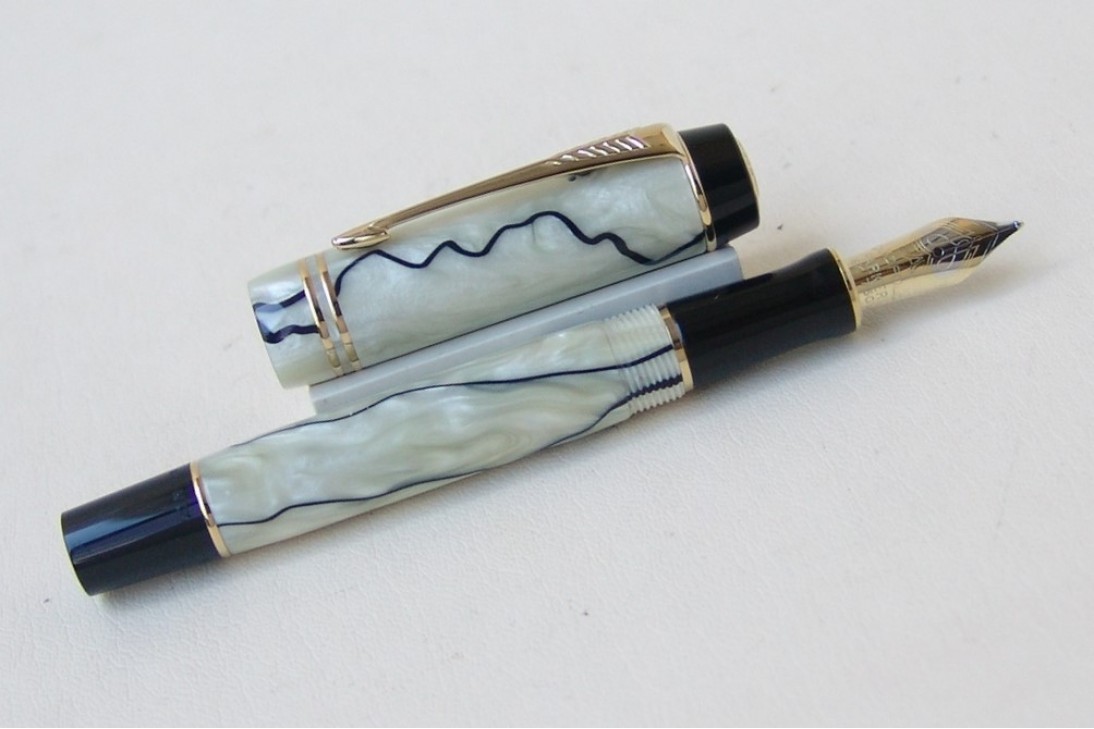 Parker Duofold Pearl Black Demi GT Fountain Pen