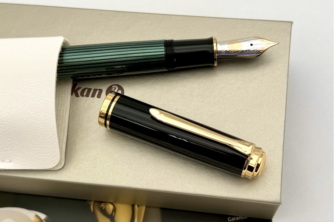 Pelikan M1000 Green and Black Fountain Pen (New Logo)