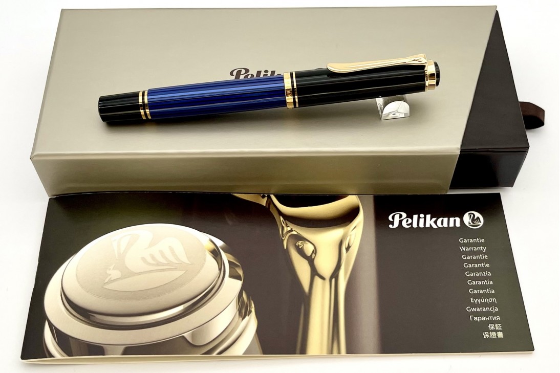 Pelikan Souveran M400 Blue and Black Fountain Pen (Old Logo)