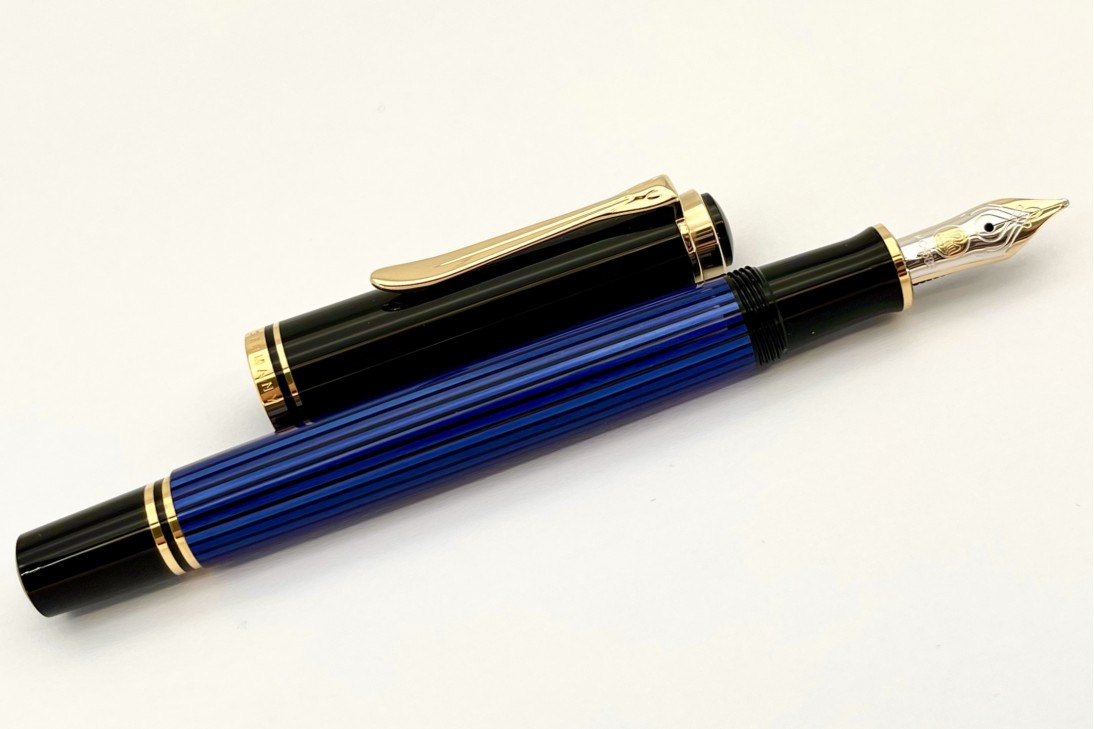 Pelikan Souveran M400 Blue and Black Fountain Pen (Old Logo)