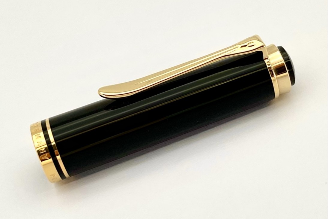Pelikan Souveran M400 Green and Black Fountain Pen (Old Logo)