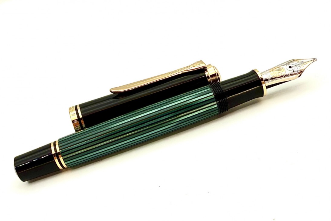 Pelikan Souveran M800 Green and Black Fountain Pen - New Logo