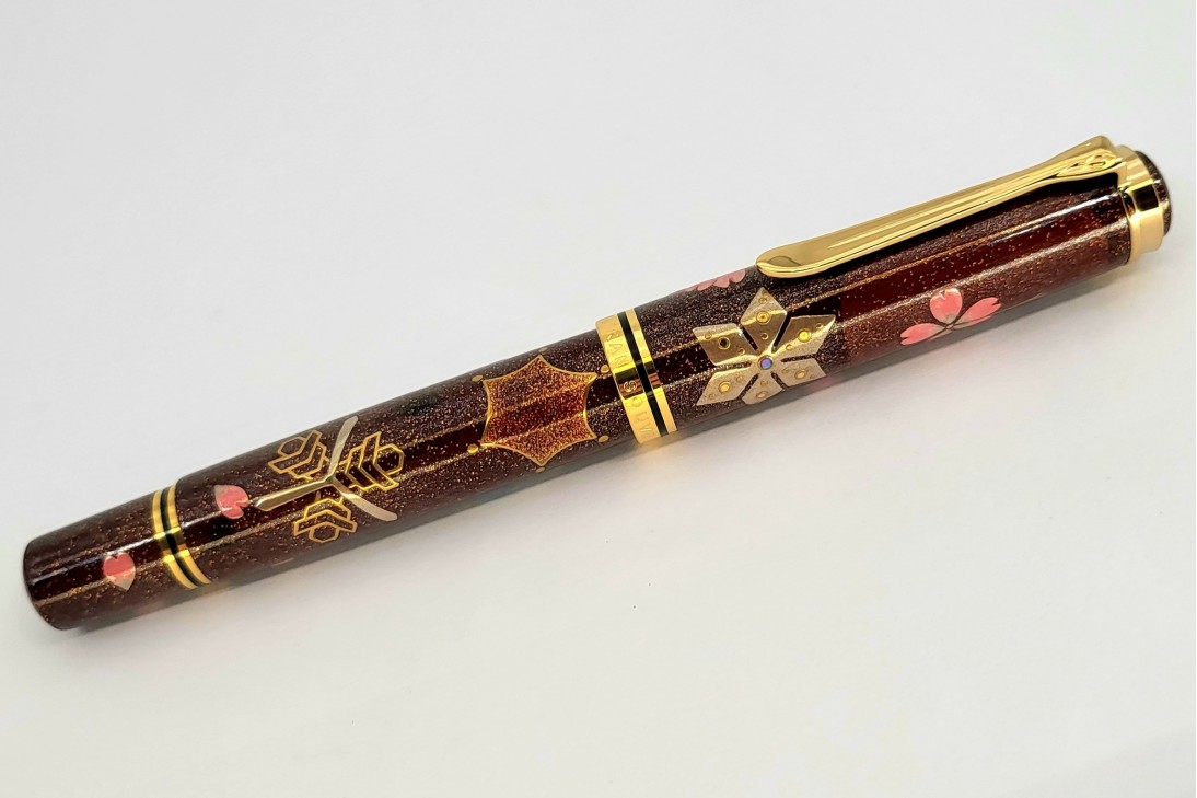 Pelikan Limited Edition Maki-e Souveran M1000 Snow, Moon and Flower Fountain Pen