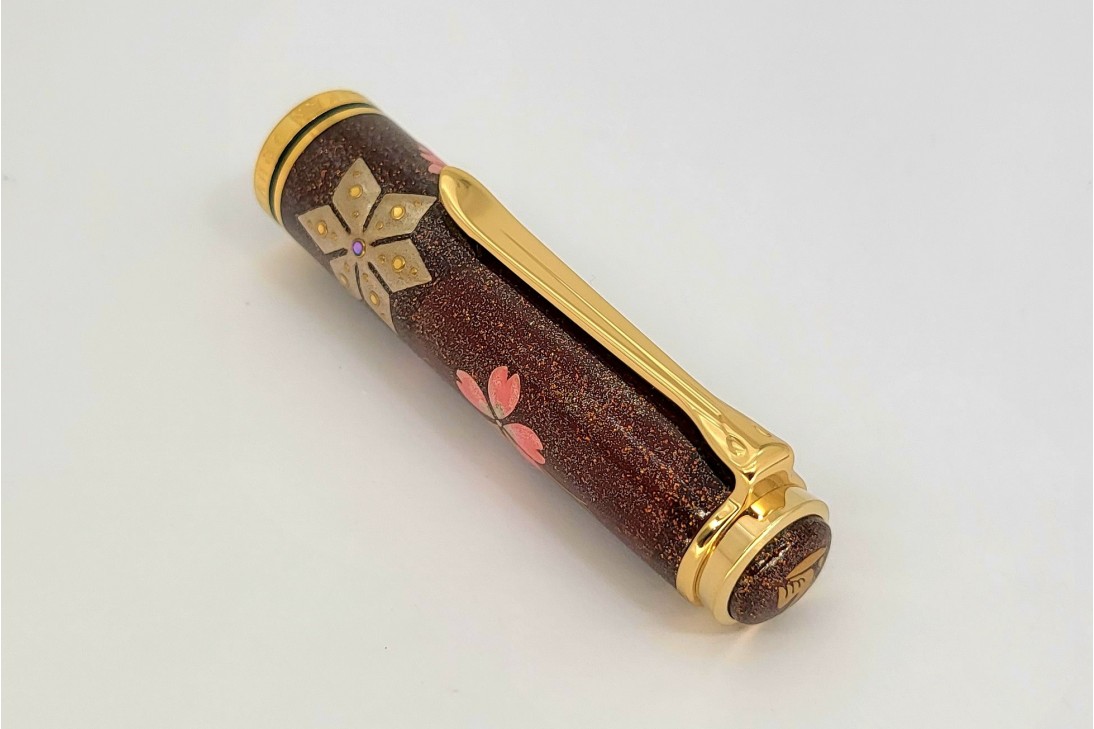 Pelikan Limited Edition Maki-e Souveran M1000 Snow, Moon and Flower Fountain Pen