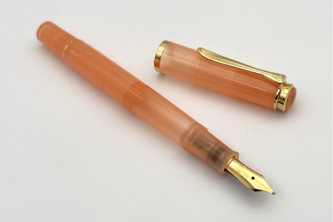Pelikan Special Edition Classic M200 Apricot Fountain Pen Set