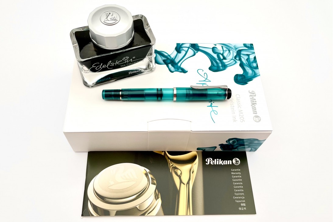 Pelikan Special Edition Classic M205 Apatite Fountain Pen Set