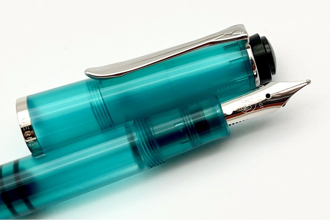 Pelikan Special Edition Classic M205 Apatite Fountain Pen Set