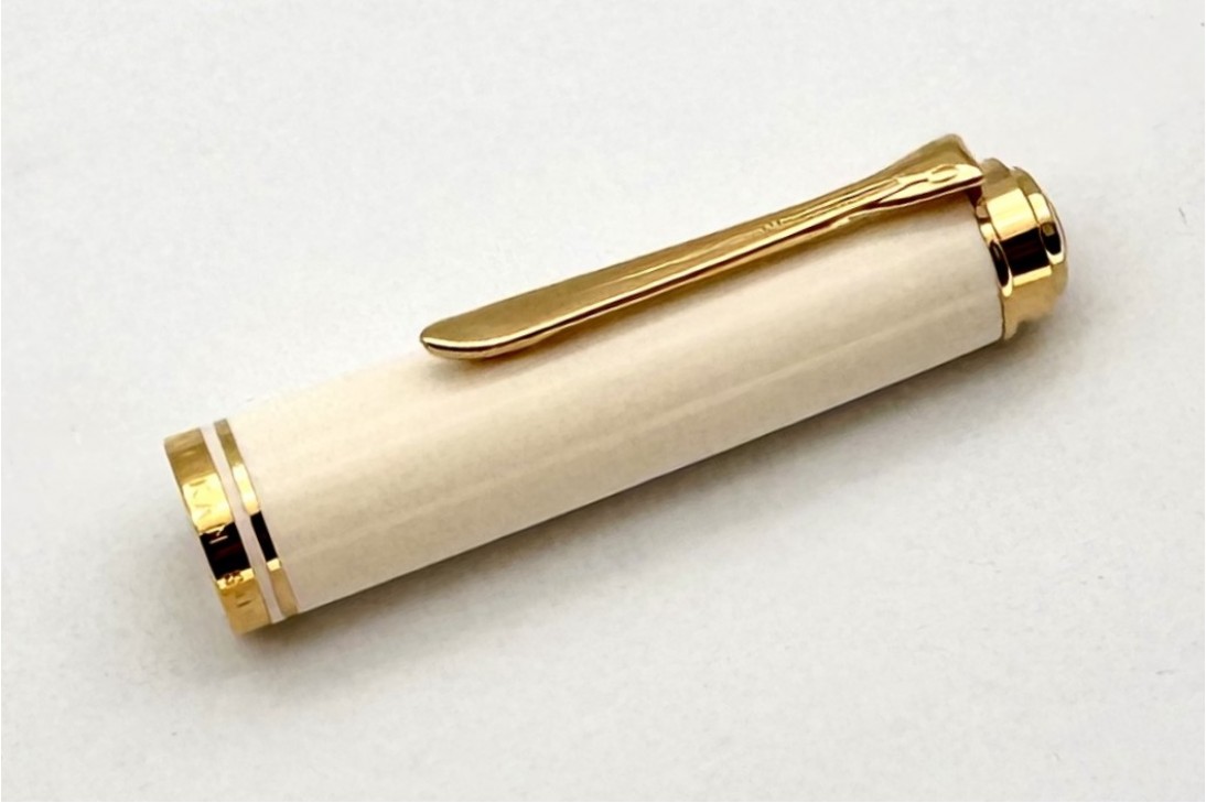 Pelikan Special Edition Souveran M600 Red White Fountain Pen