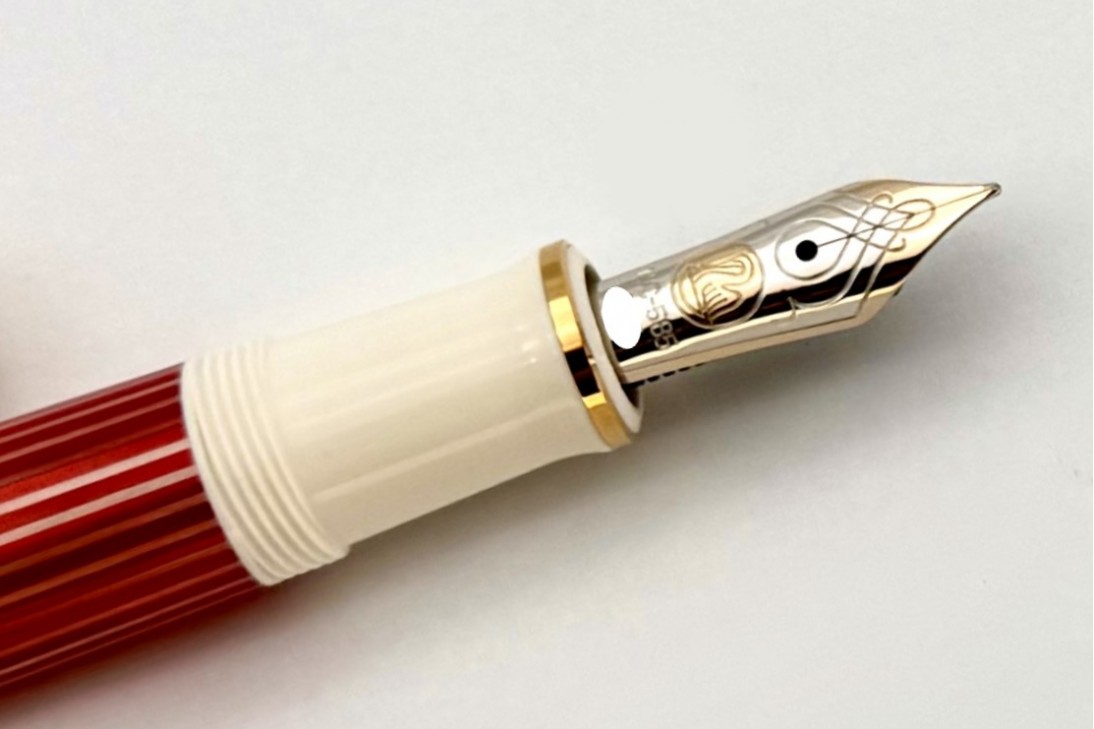 Pelikan Special Edition Souveran M600 Red White Fountain Pen