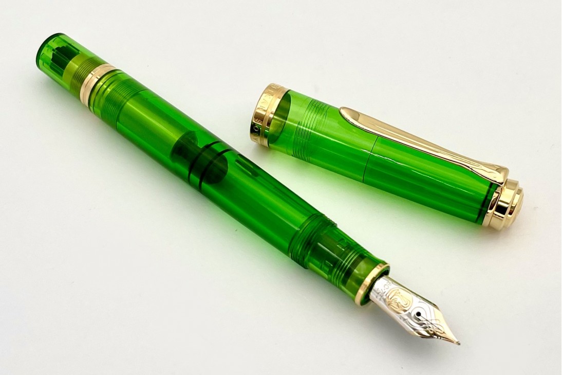 Pelikan Special Edition Souveran M800 Green Demonstrator Fountain Pen