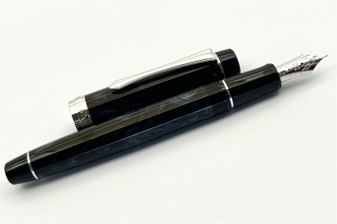 Pilot Custom Heritage SE Marble Black Fountain Pen