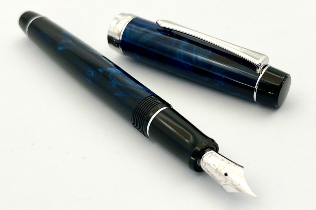 Pilot Custom Heritage SE Marble Blue Fountain Pen
